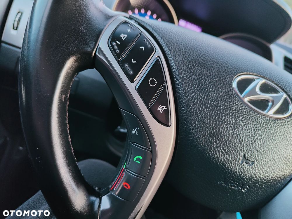 Hyundai i30 blue Kombi 1.6 GDi Style - 18