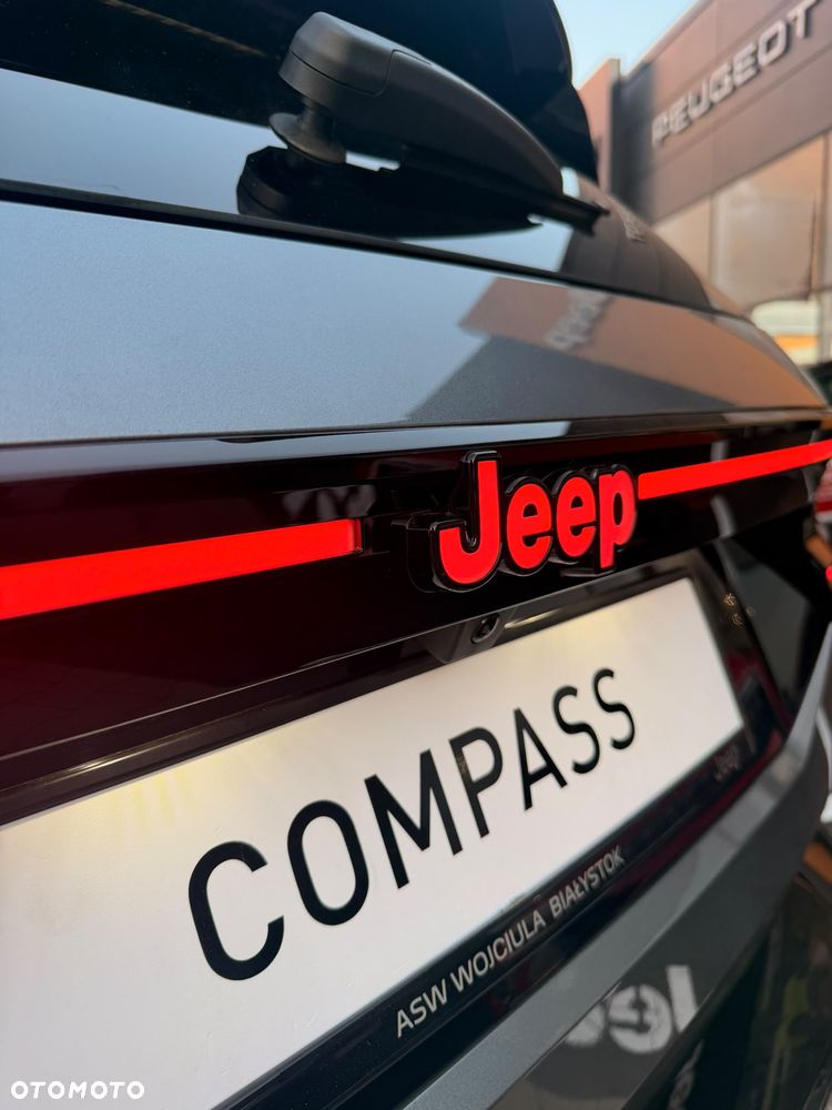 Jeep Compass - 11