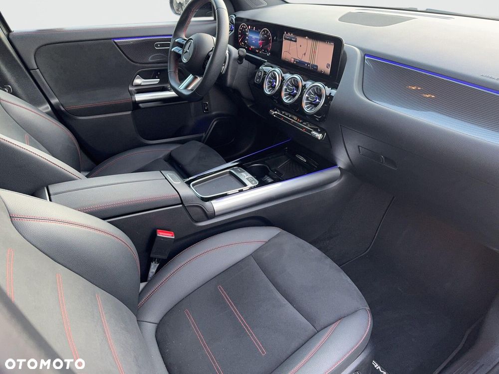 Mercedes-Benz GLA 200 AMG Line - 23