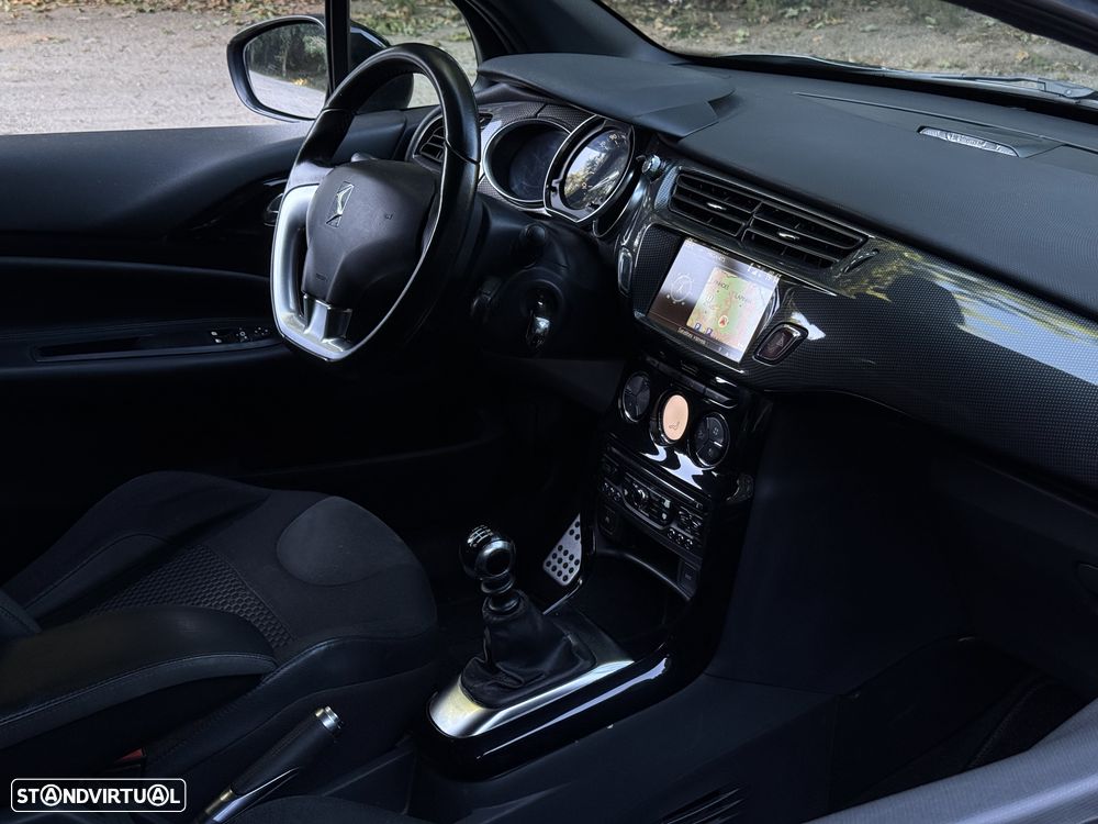 Citroën DS3 1.6 e-HDi Airdream Sport Chic — fotografia 8