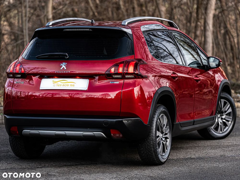 Peugeot 2008 1.2 Pure Tech Allure S&S - 4