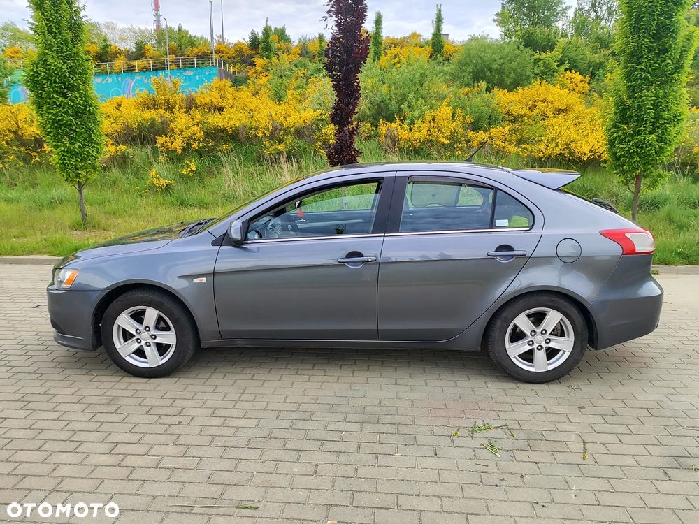 Mitsubishi Lancer 1.8 Invite - 7