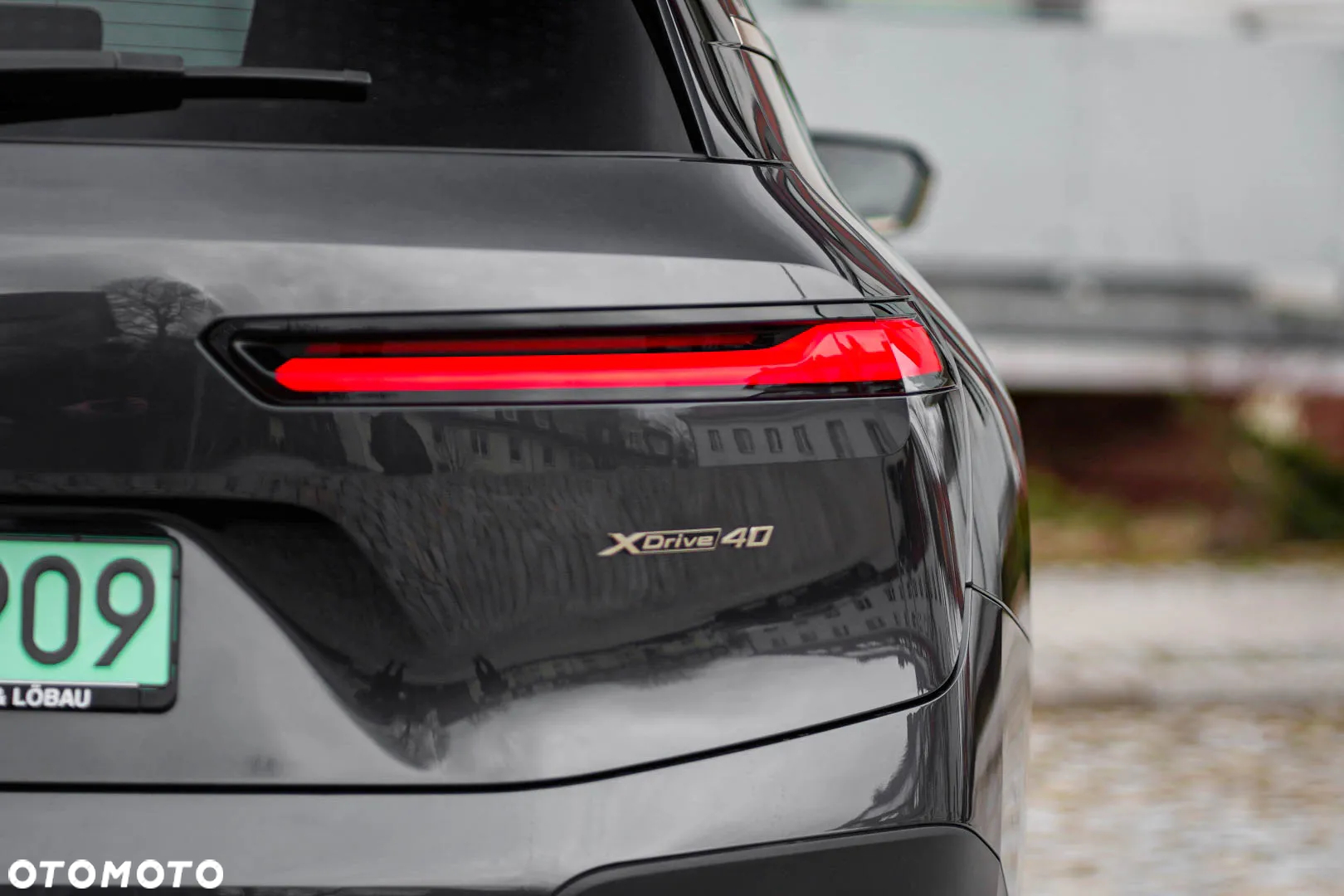 BMW iX xDrive40 - 10