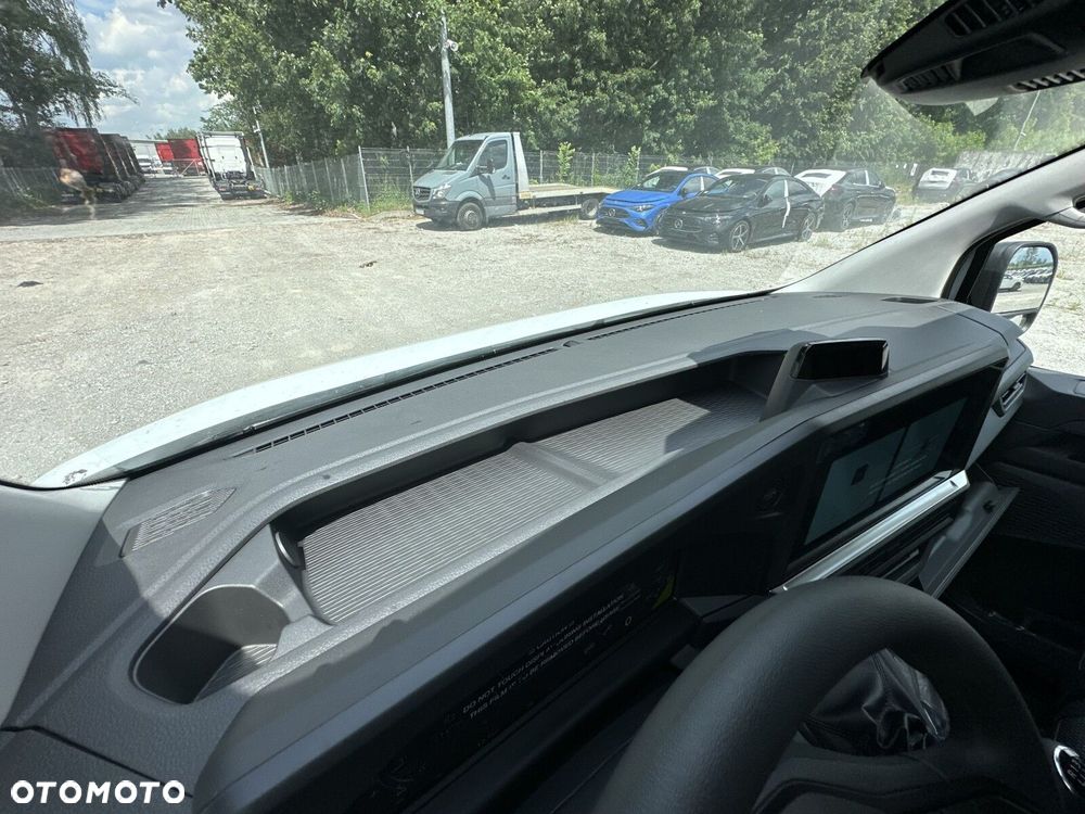 Volkswagen Transporter Furgon, 2,0TDI 150KM, 6-bieg.manualna, r.o :3500 mm - 24