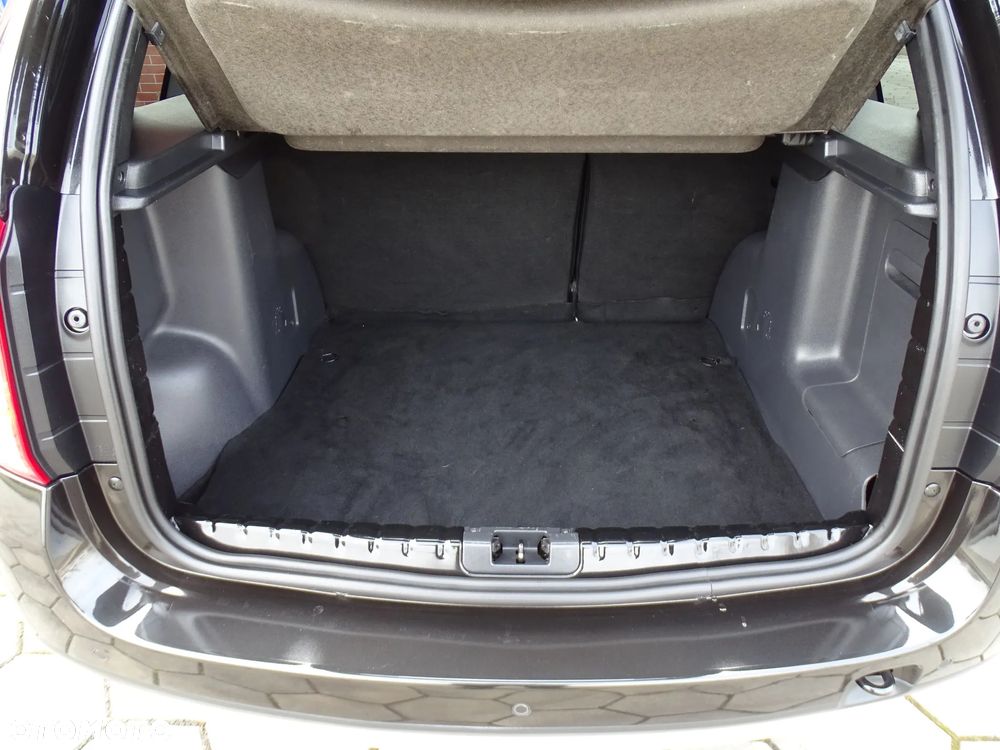 Dacia Duster 1.2 TCe Celebration - 11