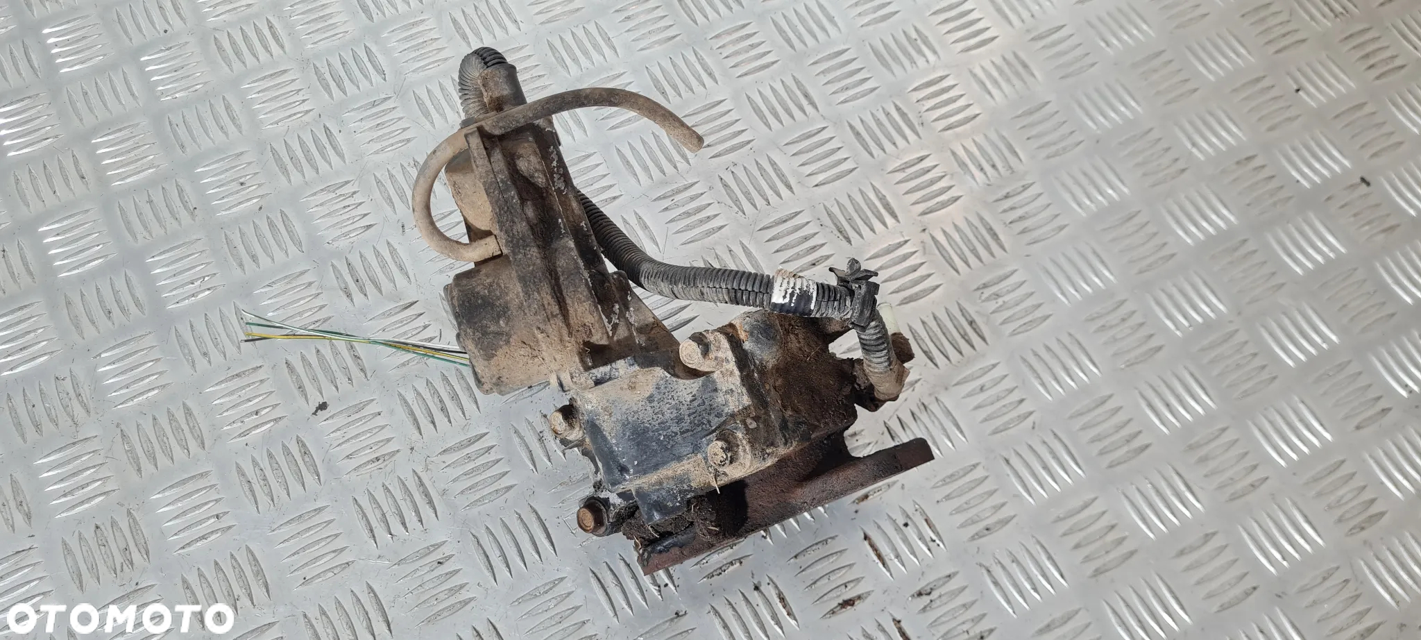 Isuzu D-Max I Silniczek Załącznik Napędu Mostu Przód - 5