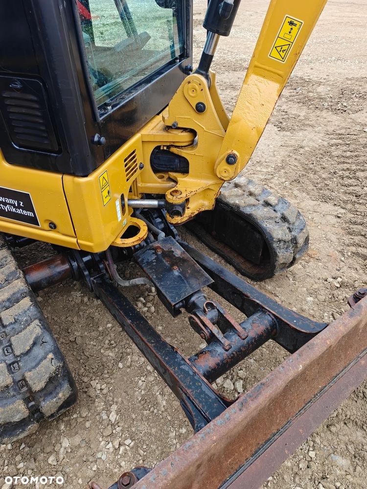 Caterpillar 301.8 - 10