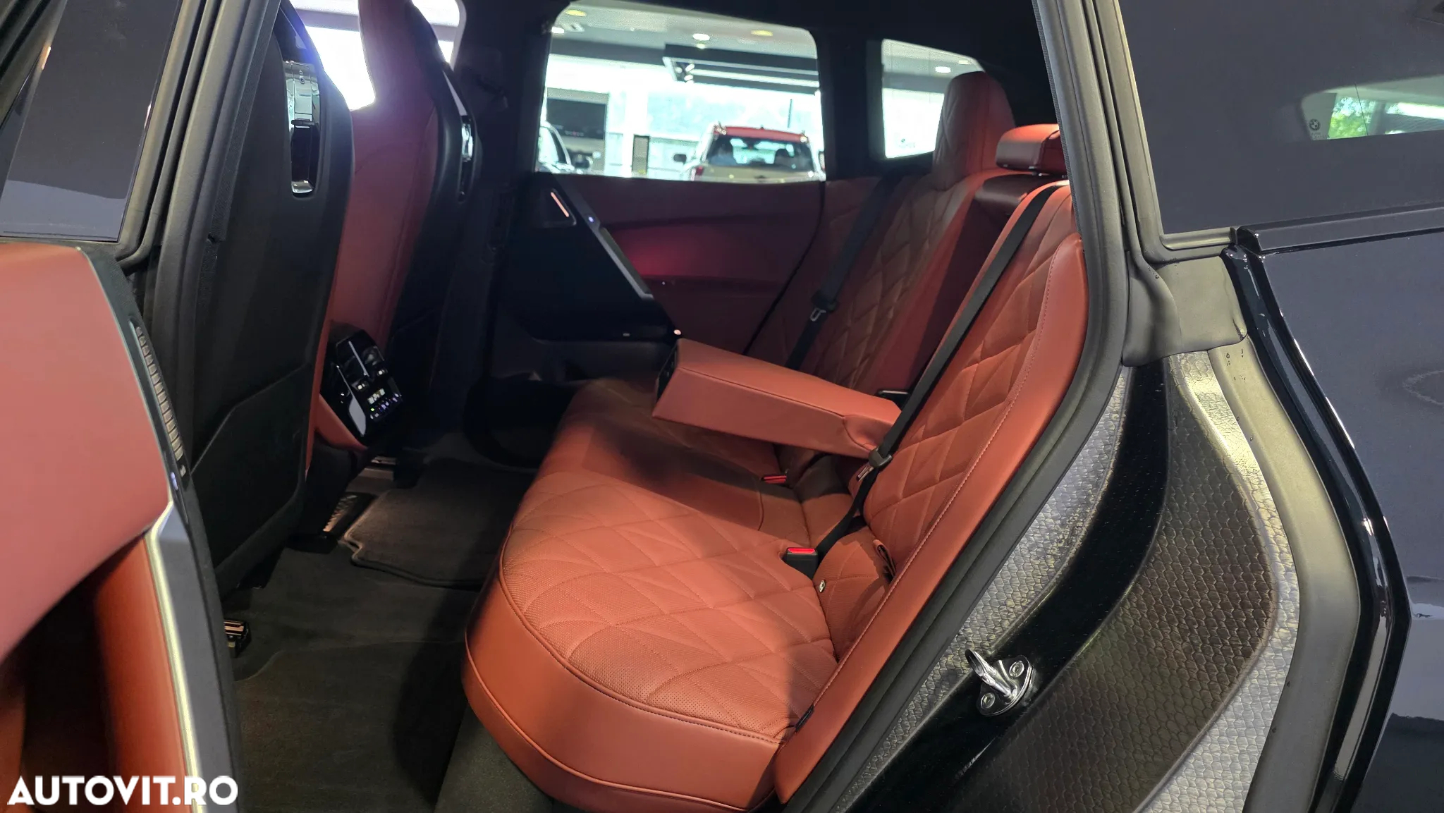 BMW iX xDrive60 - 9