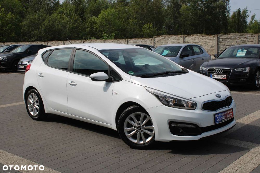Kia Ceed - 9