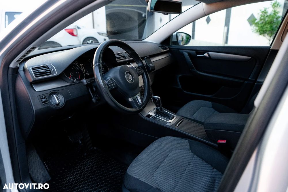 Volkswagen Passat 2.0 TDI BlueMotion Technology DSG Comfortline - 11
