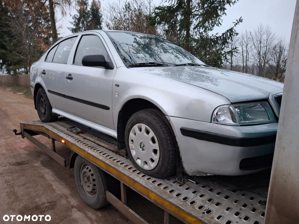 Reflektor Skda Octavia1 lift - 2