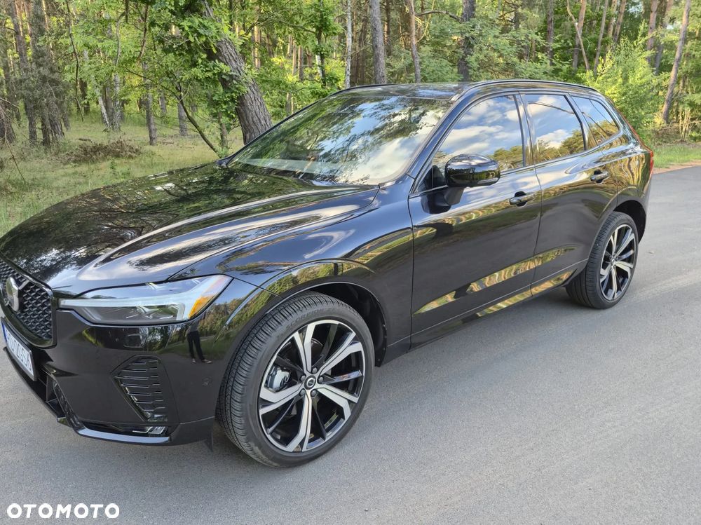 Volvo XC 60 B5 B AWD Ultimate Dark - 4