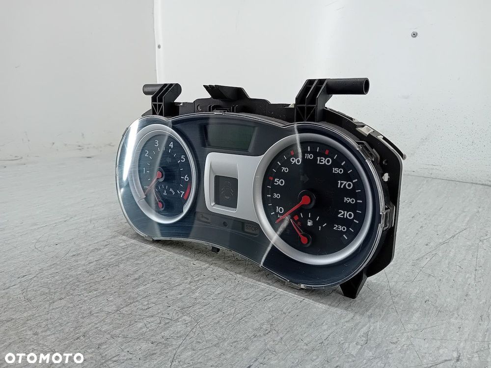 LICZNIK RENAULT CLIO III 8200628775G 1.6 16V - 5