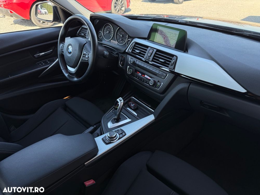BMW Seria 3 320d xDrive - 12