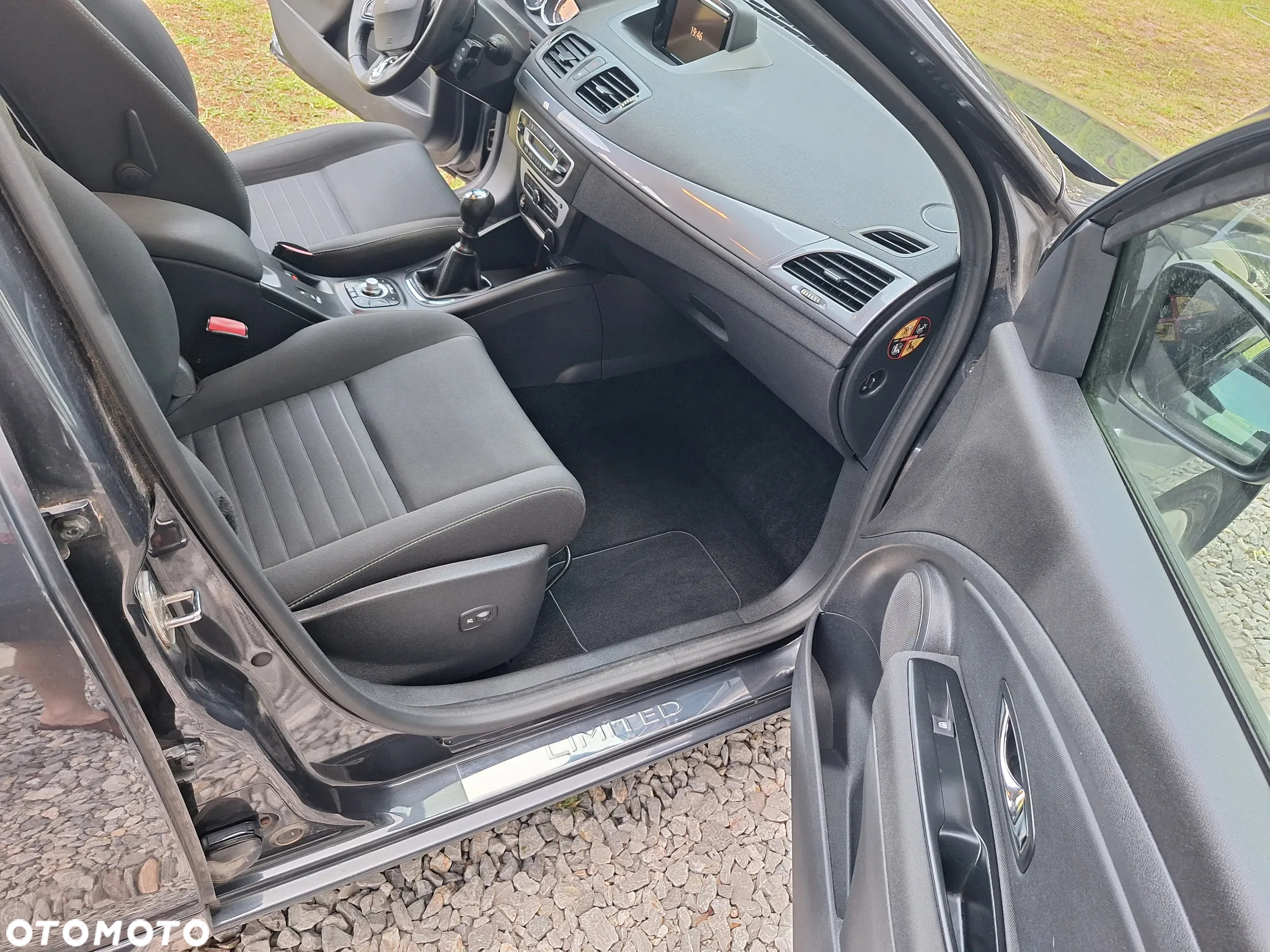 Renault Megane 1.6 16V 110 LIMITED - 12