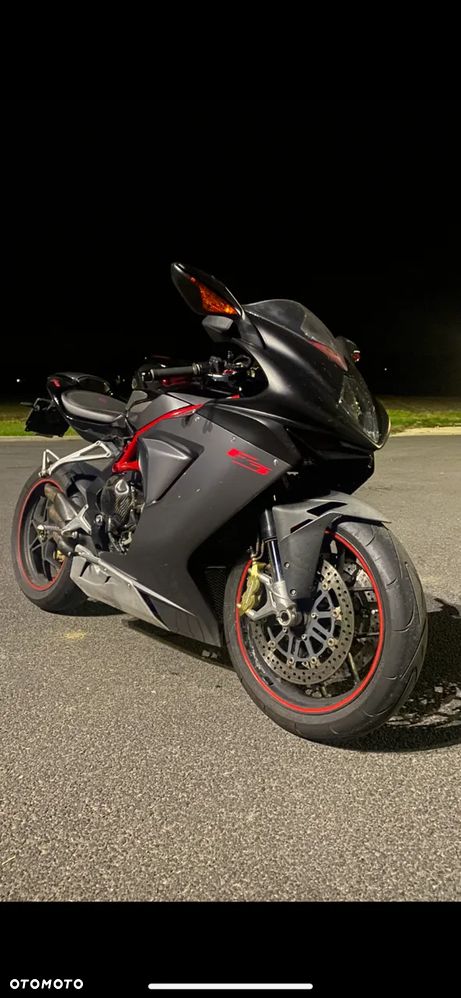 MV AGUSTA F3 - 1