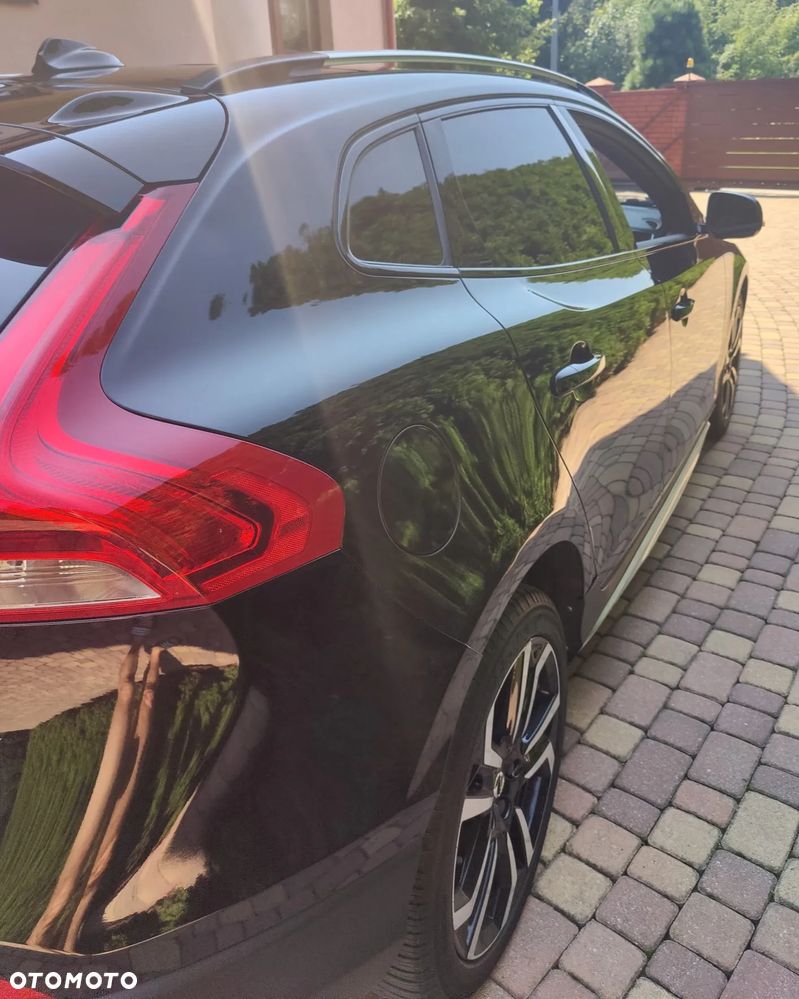 Volvo V40 Cross Country D2 Drive-E Summum - 4