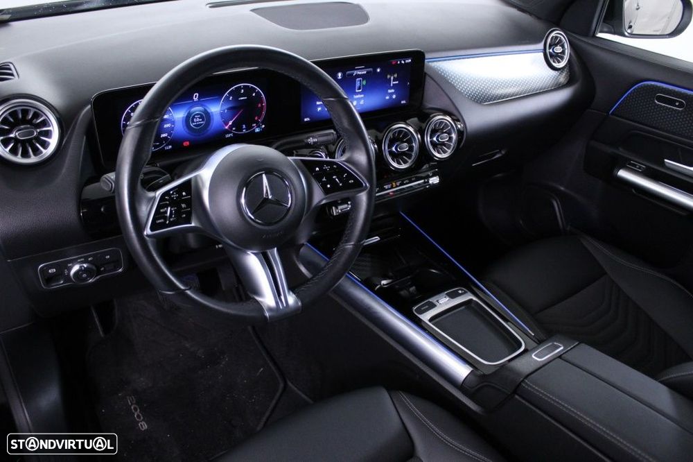 Mercedes-Benz GLA 180 d Progressive - 31