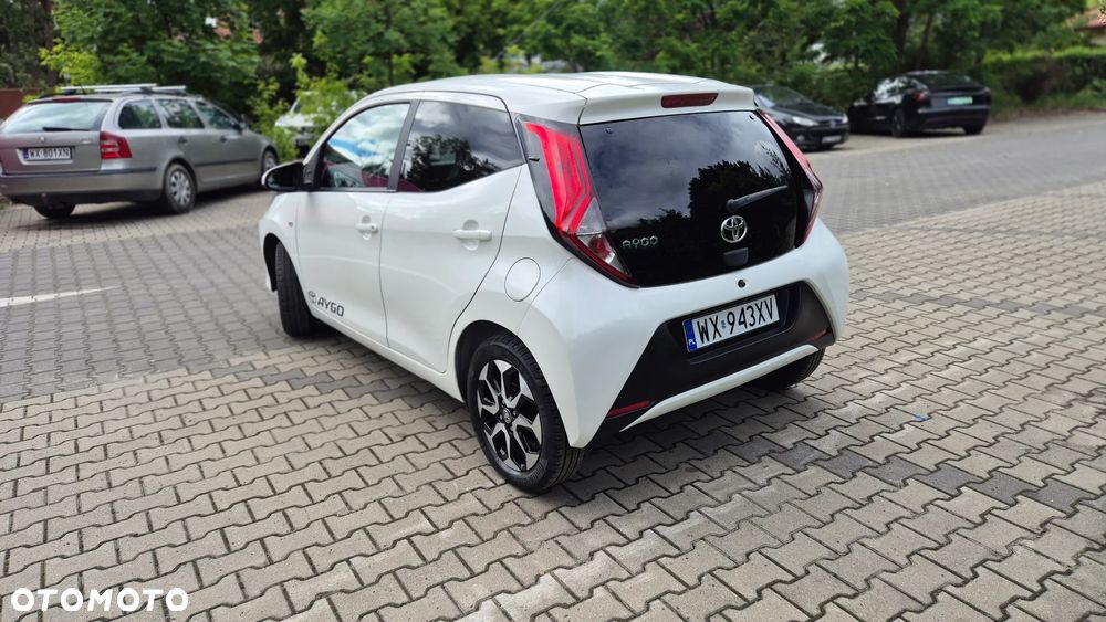 Toyota Aygo x-clusiv - 4