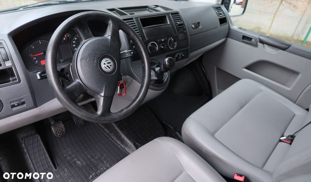 Volkswagen Transporter - 9