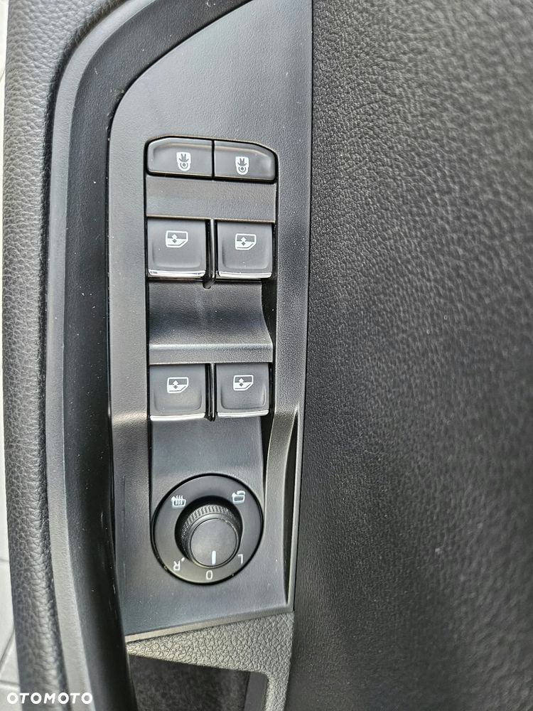 Skoda Superb 2.0 TDI Ambition DSG7 - 19