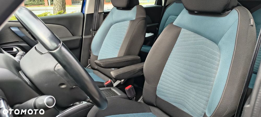 Citroën C4 Picasso 1.2 PureTech Attraction - 21