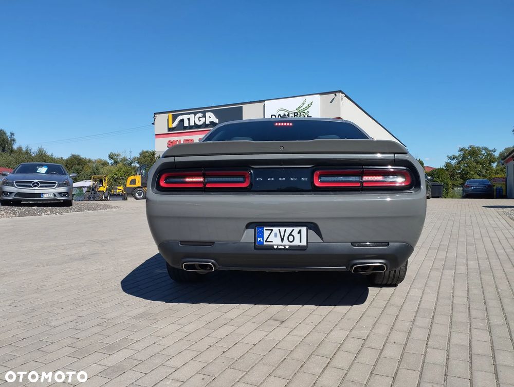 Dodge Challenger 3.6 SXT - 3