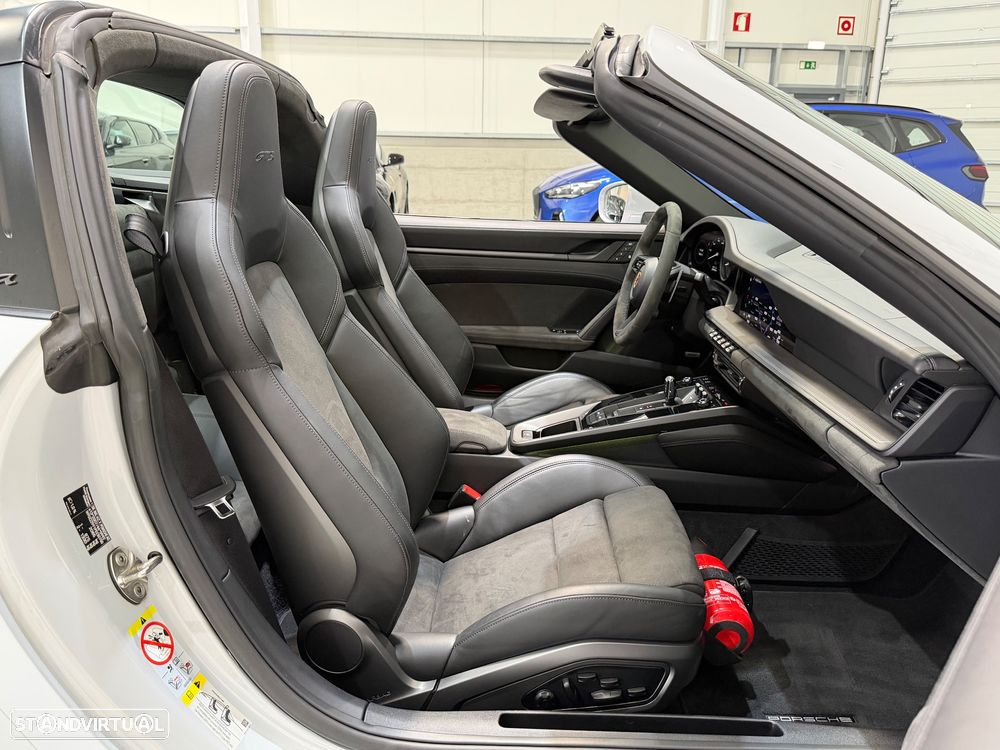 Porsche 911 (992) Targa 4 GTS PDK - 43