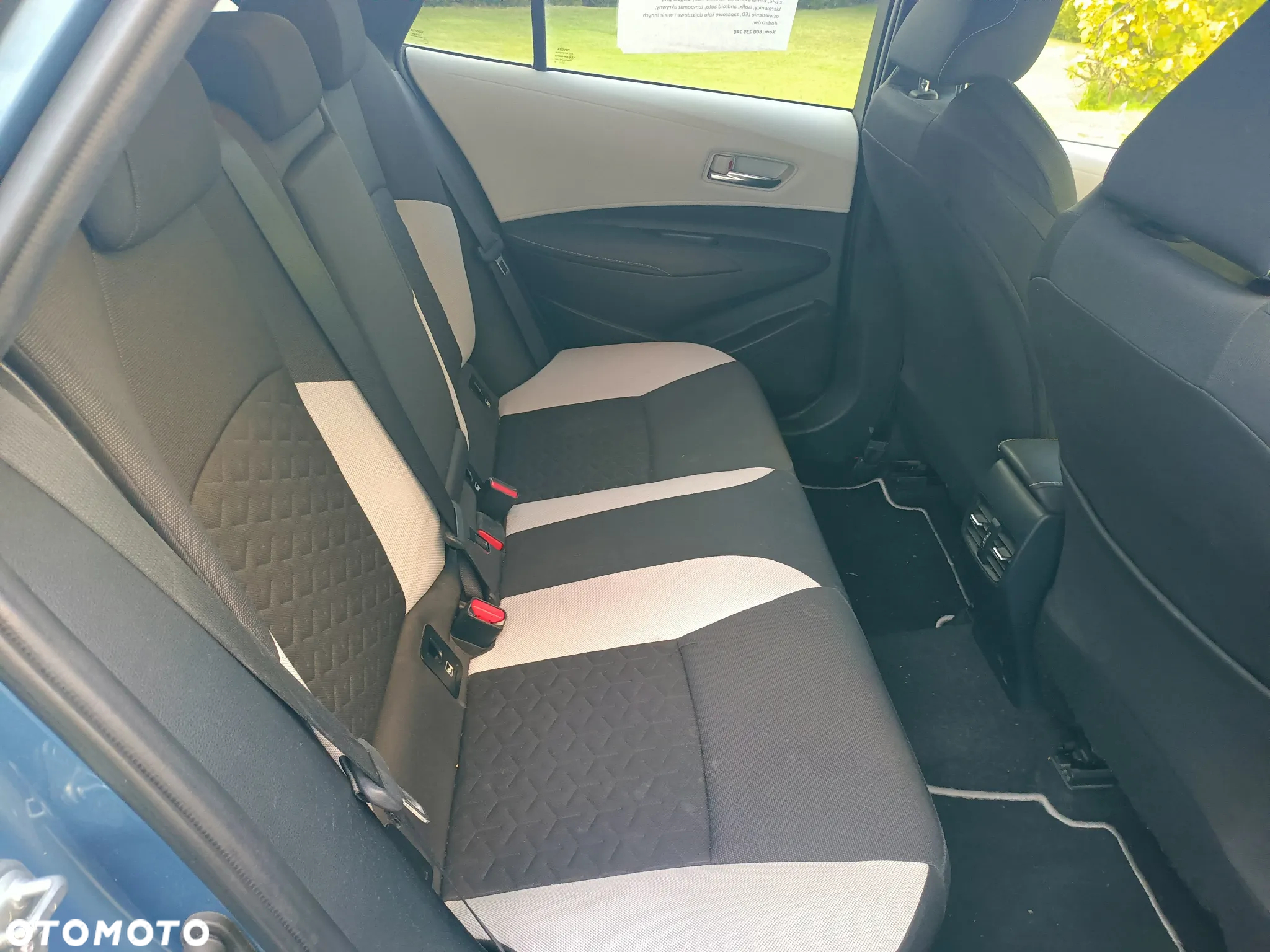 Toyota Corolla 2.0 Hybrid Comfort - 13