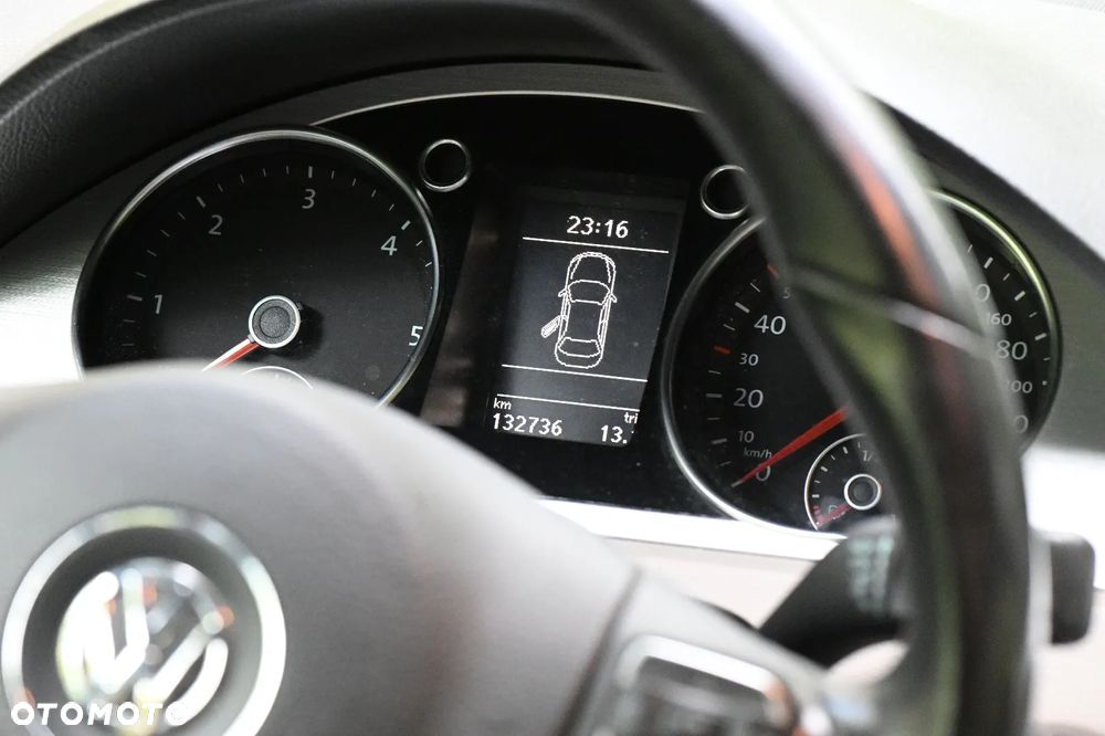 Volkswagen Passat 2.0 TDI Highline - 10