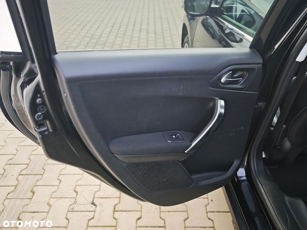 Peugeot 2008 e-HDi FAP 115 STOP & START Allure - 27