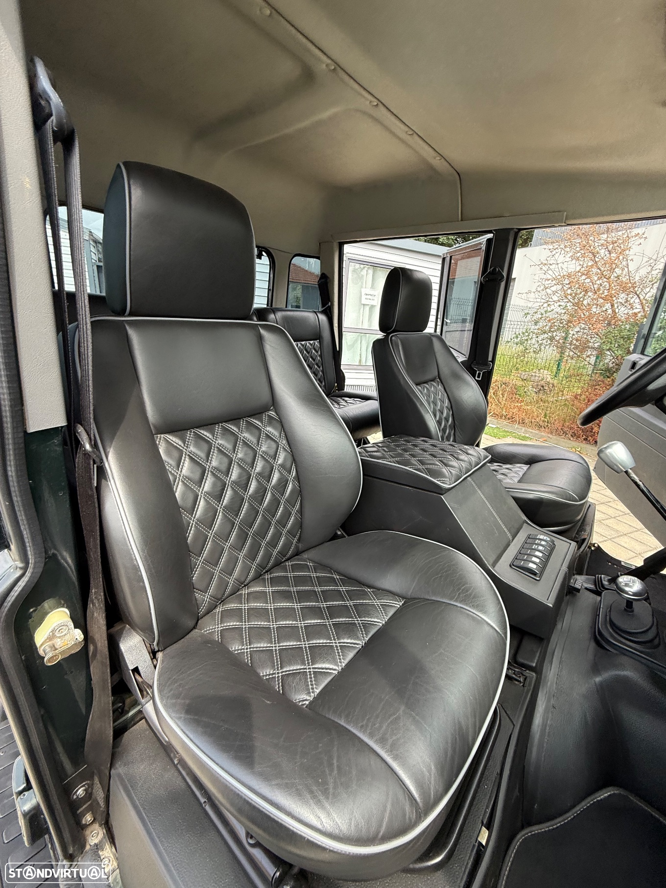 Land Rover Defender 130 CD 2.5 Td5 S - 31