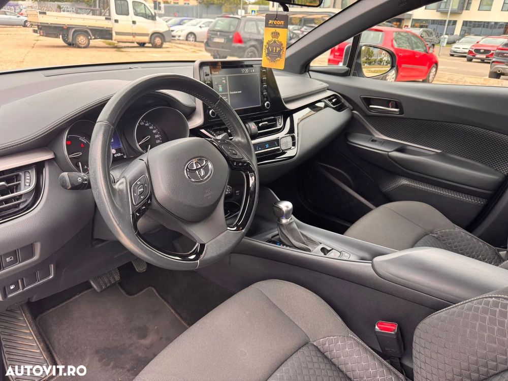 Toyota C-HR 1.8 HSD 122 CP 4x2 CVT Cult - 13