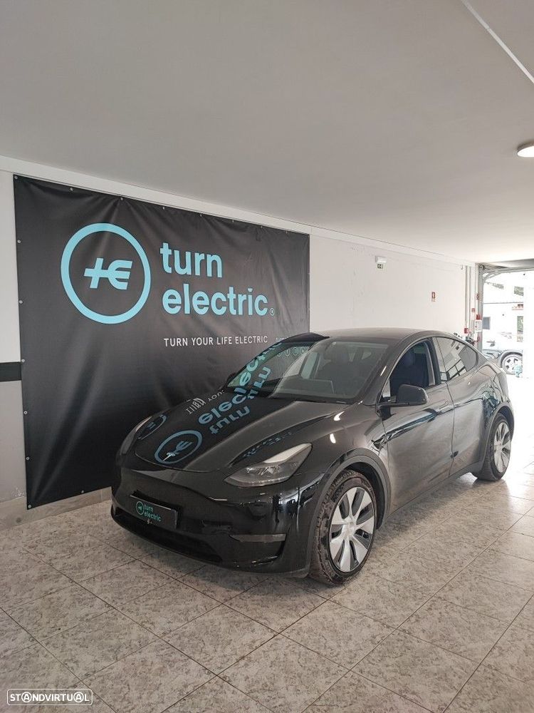 Tesla Model Y Long Range Dual Motor AWD - 2