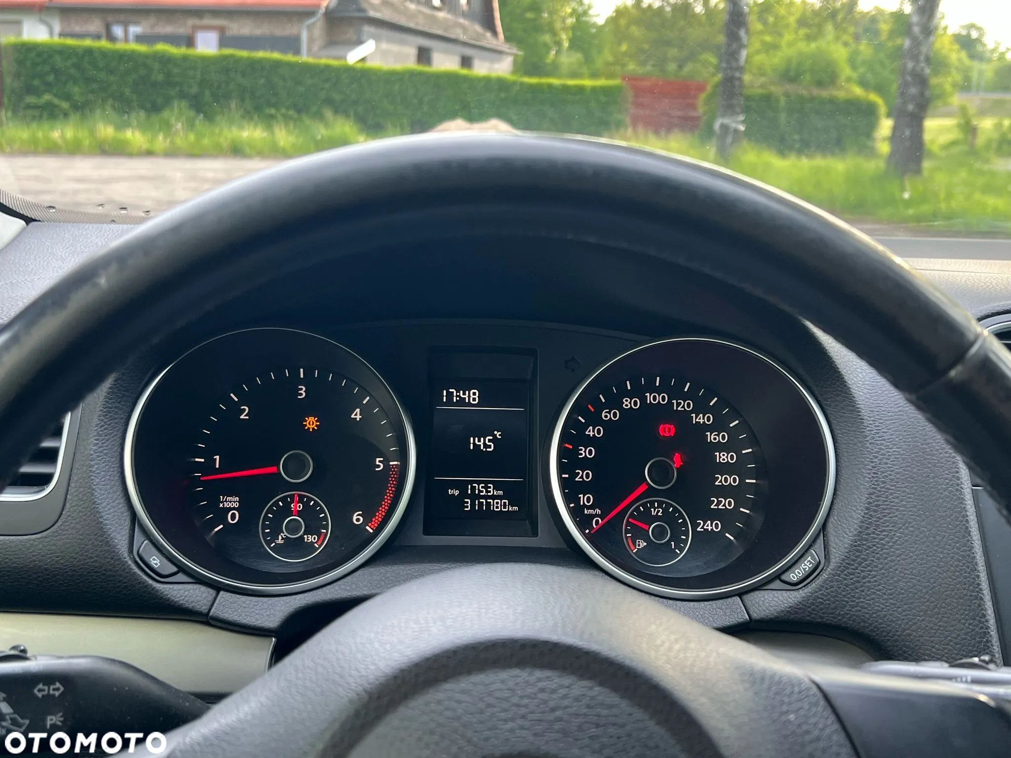 Volkswagen Golf VI 1.6 TDI Comfortline - 5