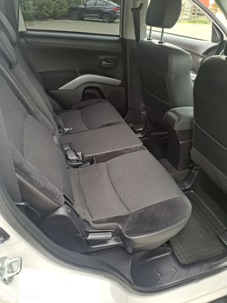 Mitsubishi Outlander - 20