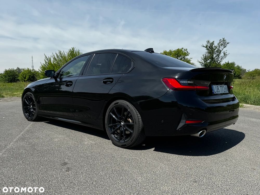 BMW Seria 3 320d Sport Line Shadow - 2