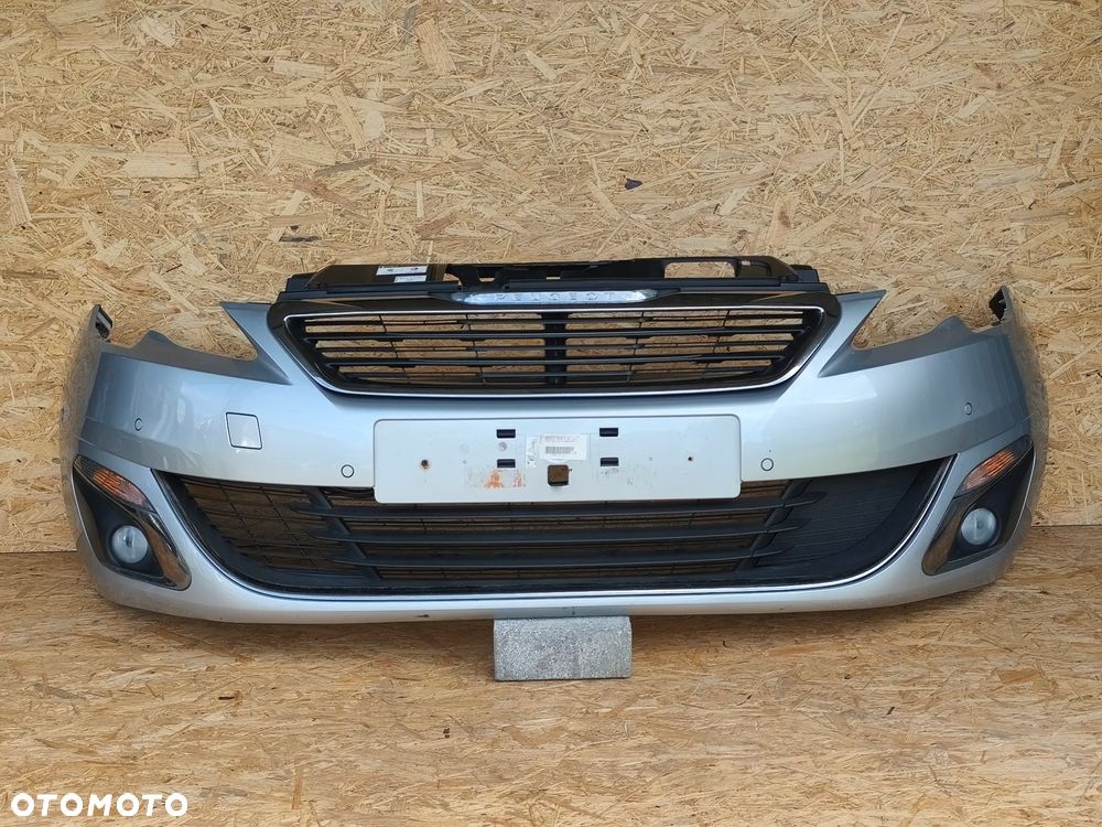 Peugeot 308 T9 GT 13-17r zderzak przód przedni 6X PDC - 1