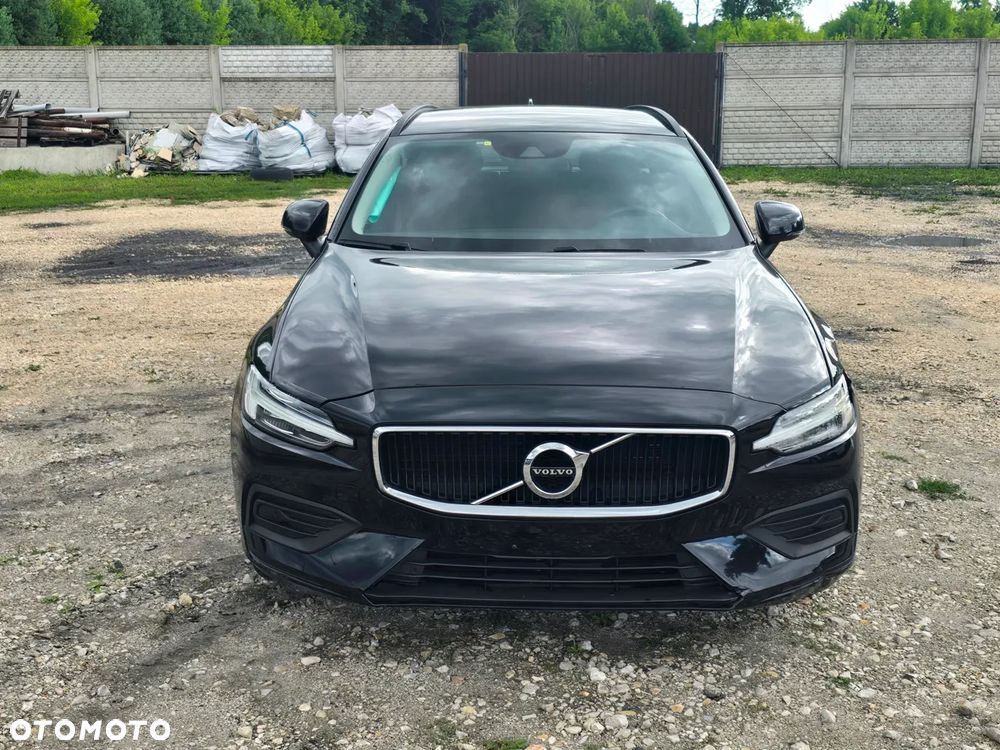 Volvo V60 B3 B DKG Momentum - 16