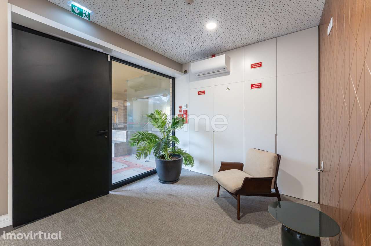 Escritórios com Potencial de Conversão em Habitação Foz do Douro, P... - Grande imagem: 4/18