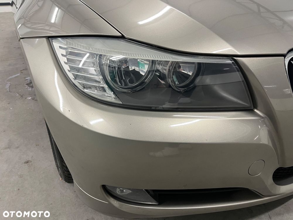 BMW Seria 3 318d DPF Edition Sport - 26