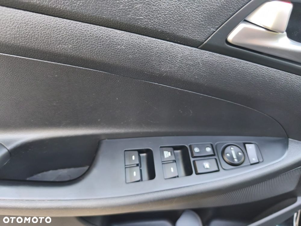 Hyundai Tucson 1.6 GDi 2WD Pure - 10
