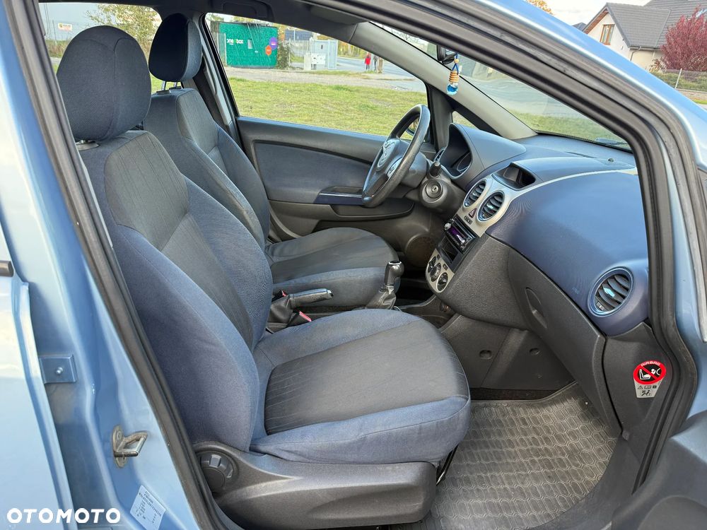 Opel Corsa 1.4 16V Enjoy - 11