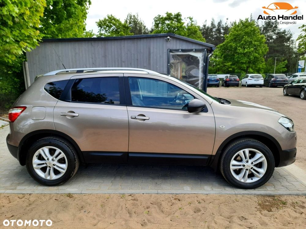 Nissan Qashqai 2.0 CVT tekna - 10