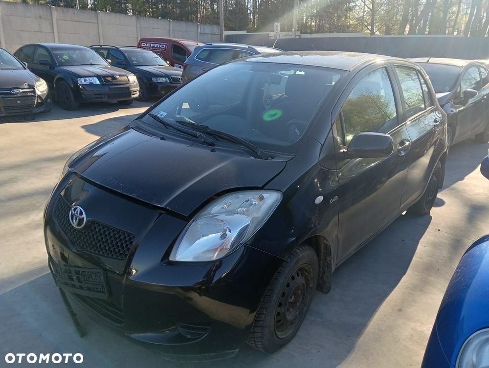 Lampa (Błotnik, Lusterko,Drzwi, Maska,Fotele, Części Silnikowe) Toyota Yaris 1.4  90 K 2007 R Gen. 2 - 1