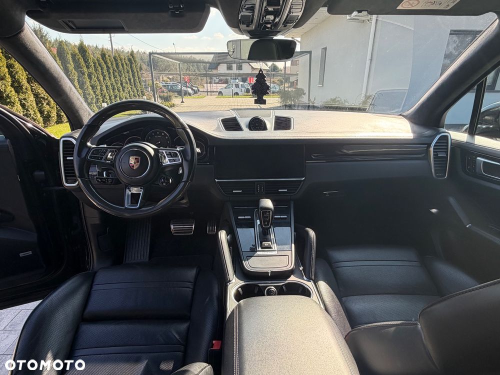 Porsche Cayenne - 12