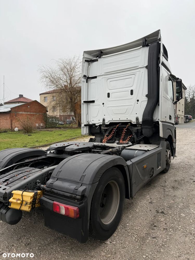 Mercedes-Benz Actros 1845 StreamSpace - 4