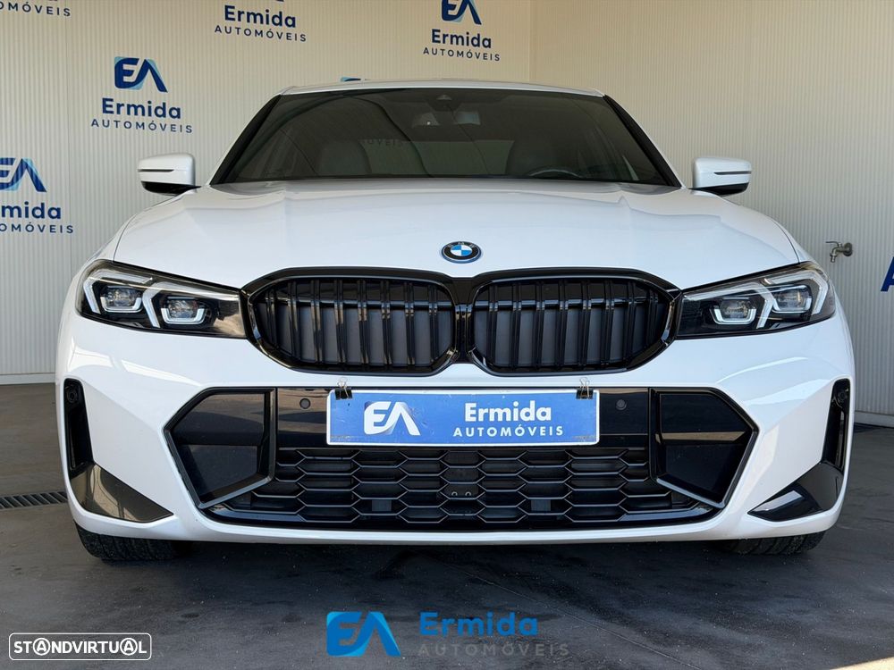 BMW 330 - 3