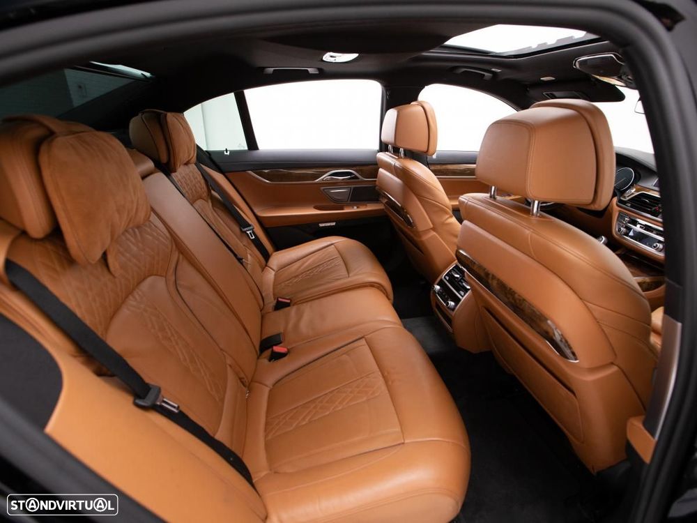 BMW 740 - 12