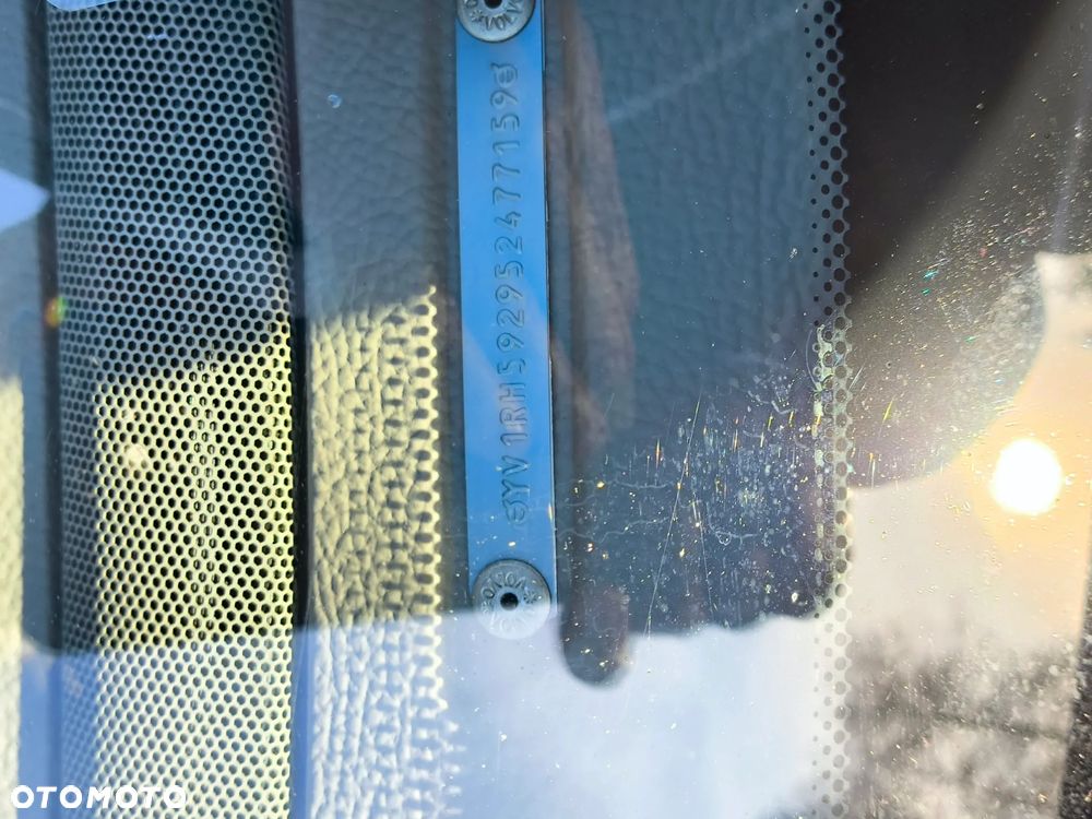 Volvo S60 2.5T Momentum - 30